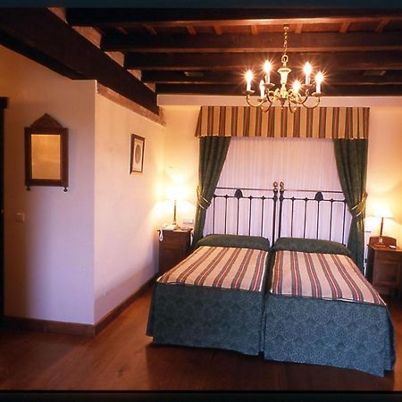 El Ama De Llaves Guest House Hontoria ภายนอก รูปภาพ