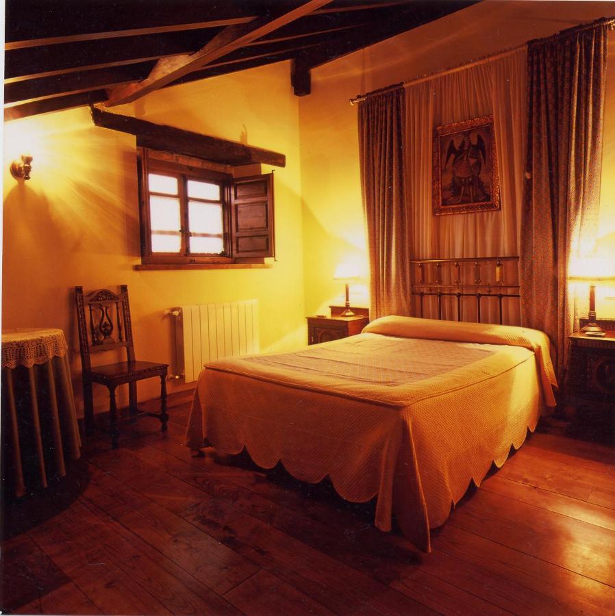 El Ama De Llaves Guest House Hontoria ภายนอก รูปภาพ