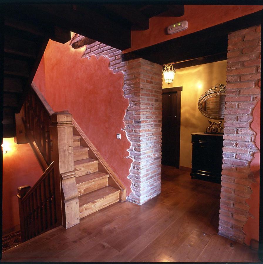 El Ama De Llaves Guest House Hontoria ภายนอก รูปภาพ